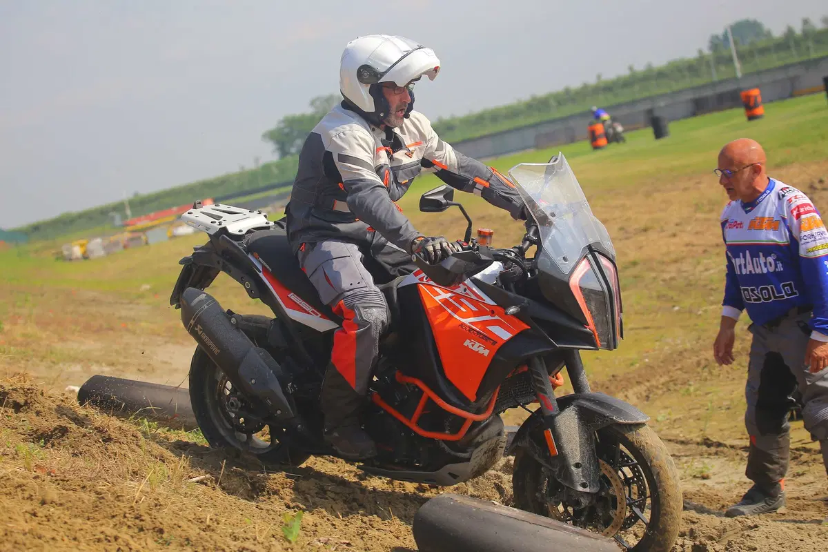 A scuola di maxienduro con la KTM 1090ADV R da Fabio Fasola! (42)