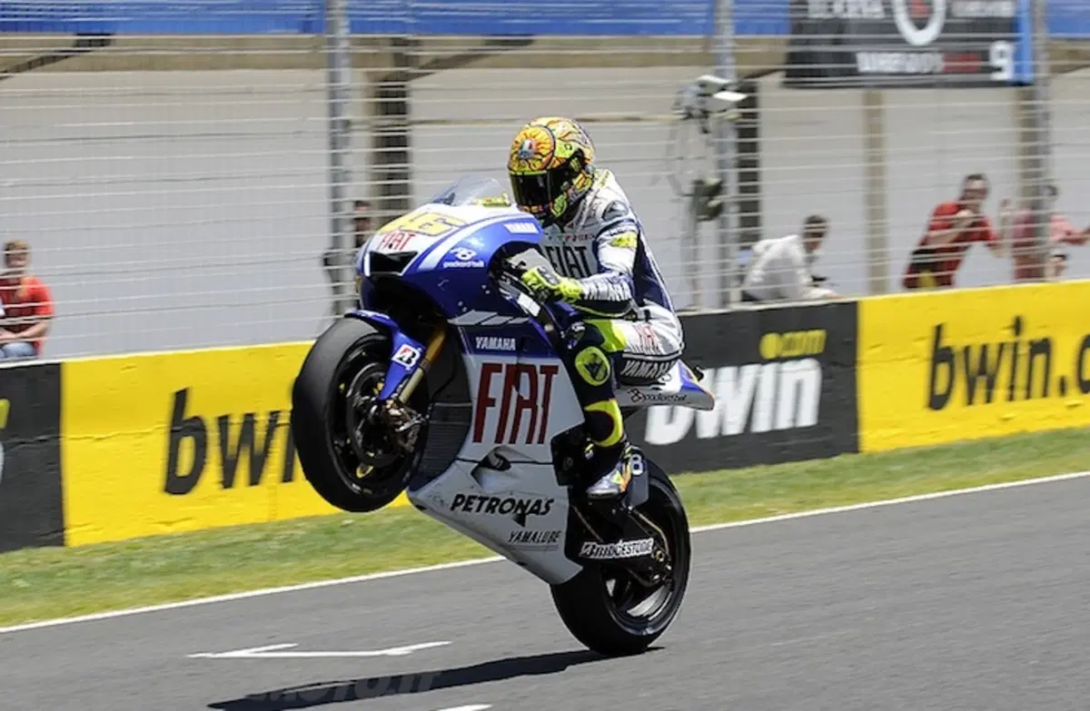 Il manager di Lorenzo risponde a Rossi (3)