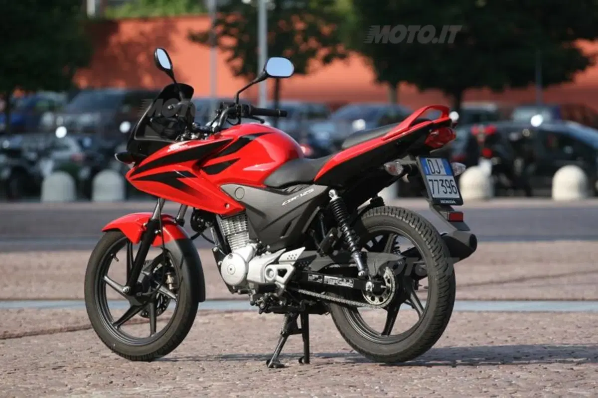 Honda CBF 125       (2)