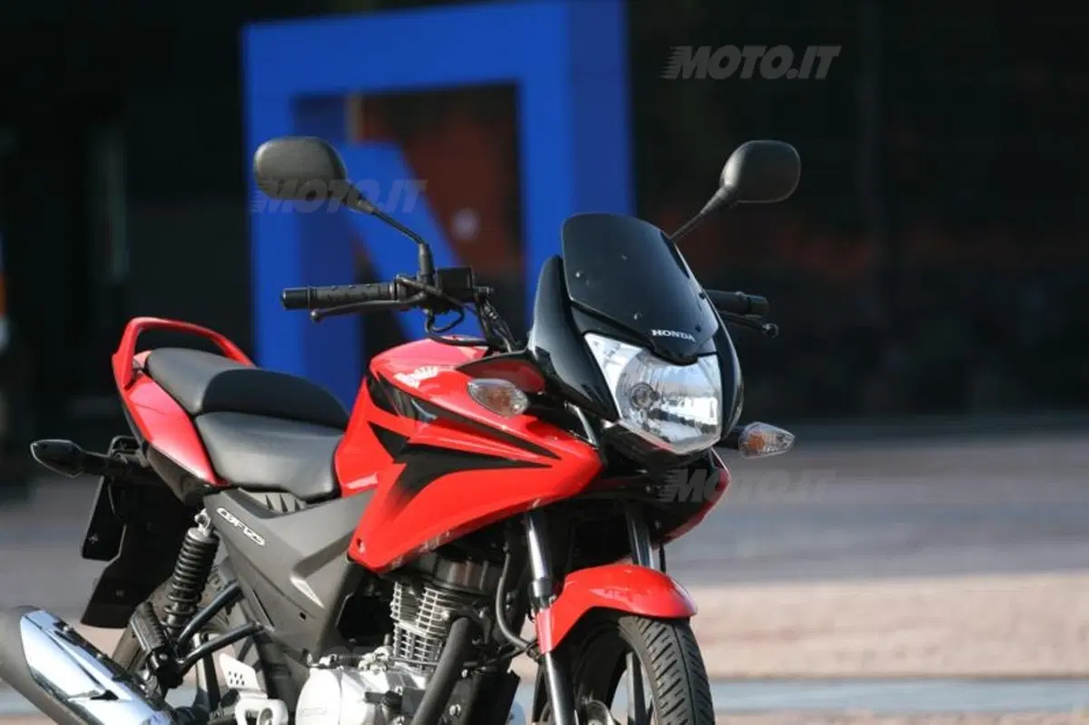 Honda CBF 125       (3)