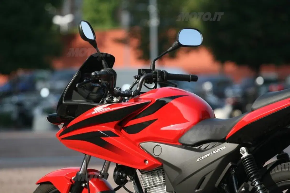 Honda CBF 125       (4)
