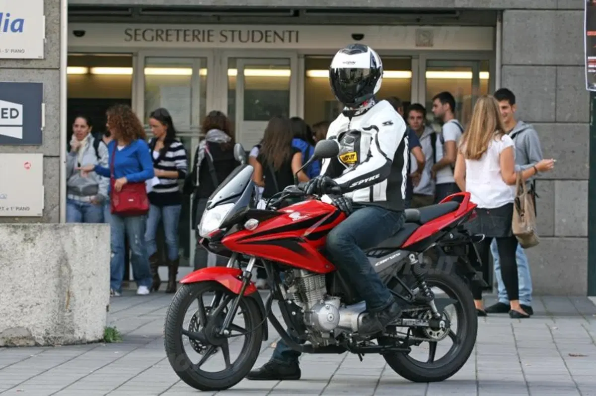 Honda CBF 125       (12)