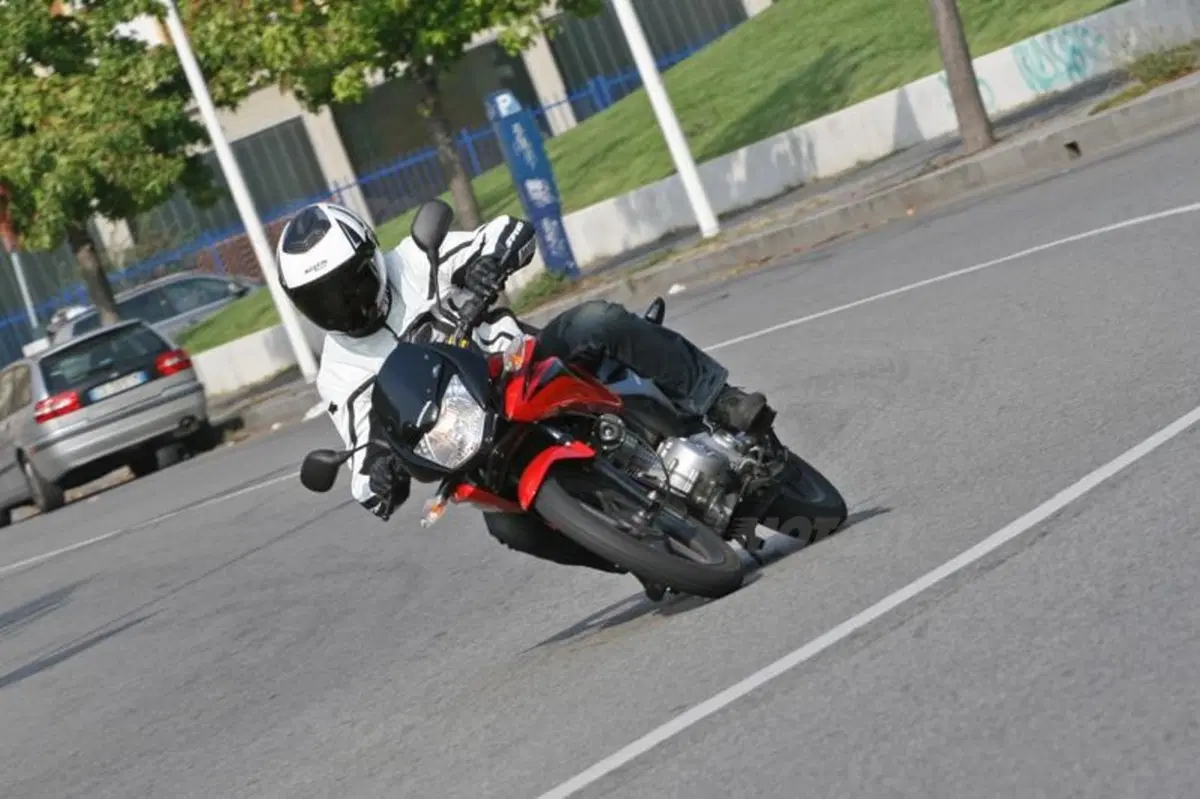 Honda CBF 125       (19)