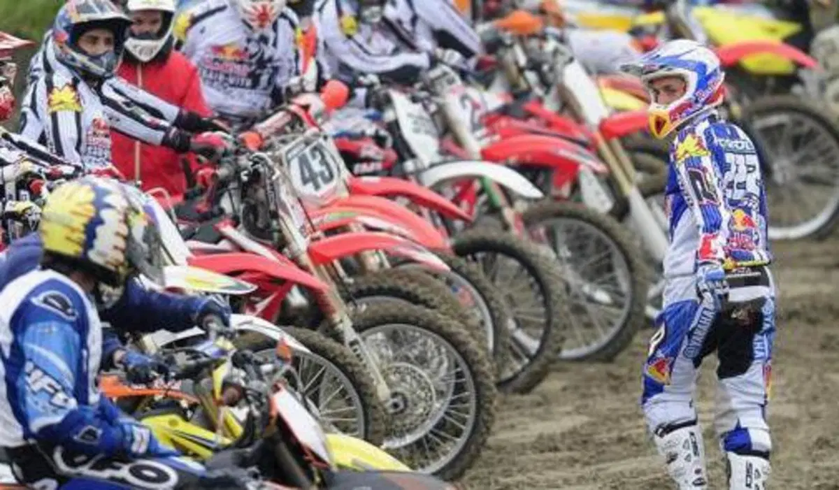A scuola con Tony Cairoli (2)