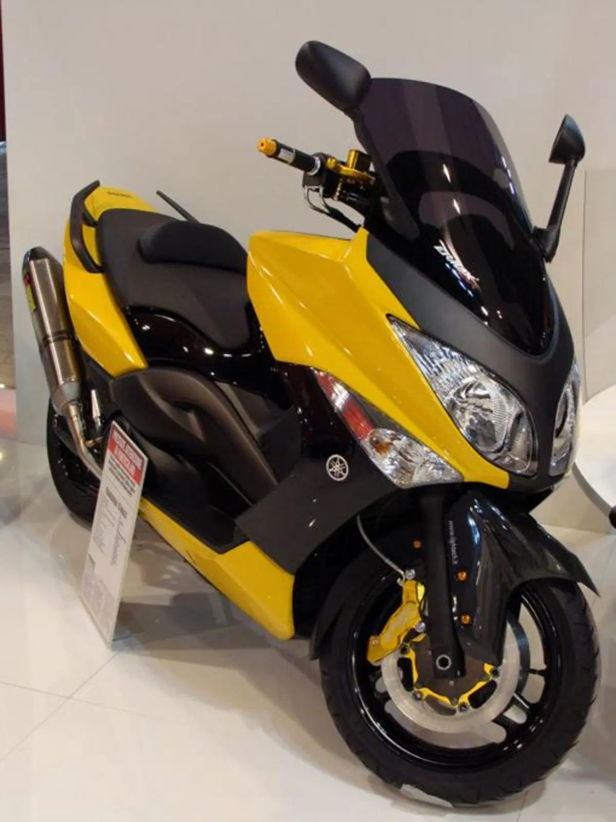 All'EICMA tre Yamaha firmate Assobike