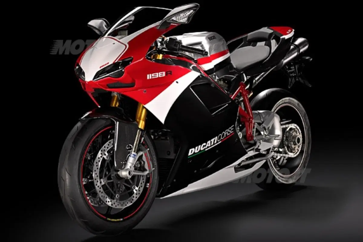 Ducati Corse Riding Gear Set (4)