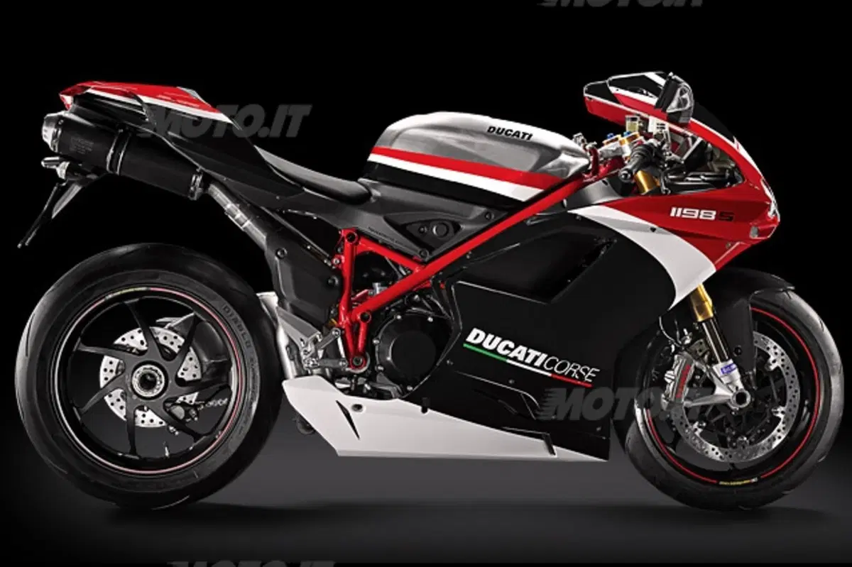Ducati Corse Riding Gear Set (5)