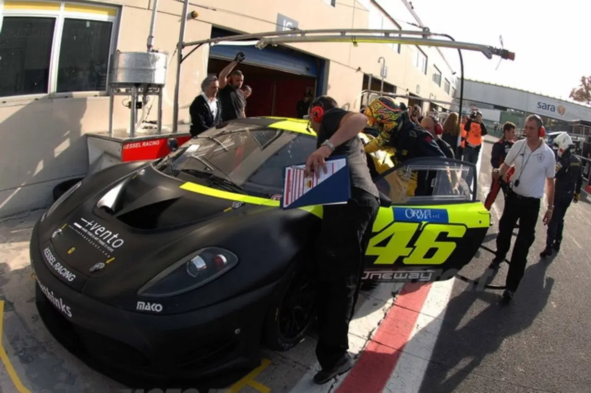 Valentino arriva 3° con la Ferrari alla 6 Ore di Vallelunga (3)