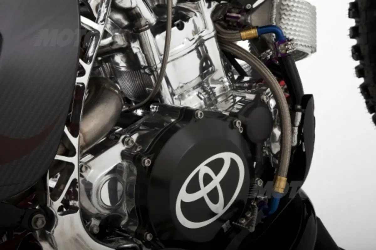 La Toyota da cross (3)