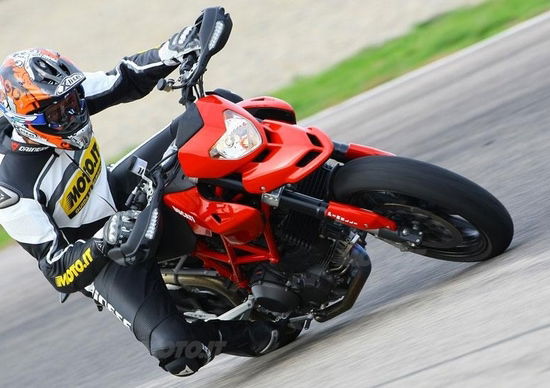 Ducati Hypermotard 1100 EVO ed EVO SP 