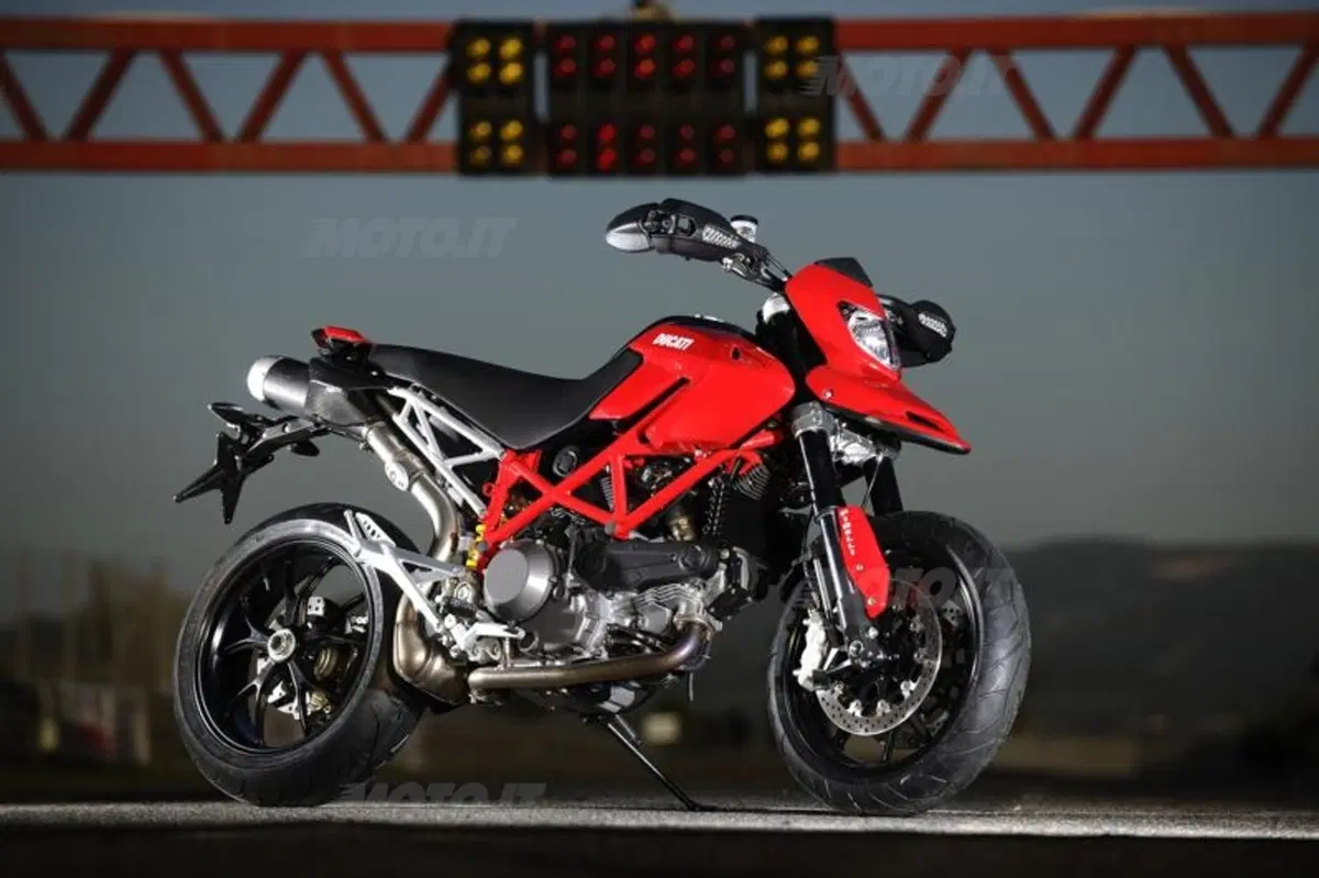 Ducati Hypermotard 1100 EVO ed EVO SP  (13)