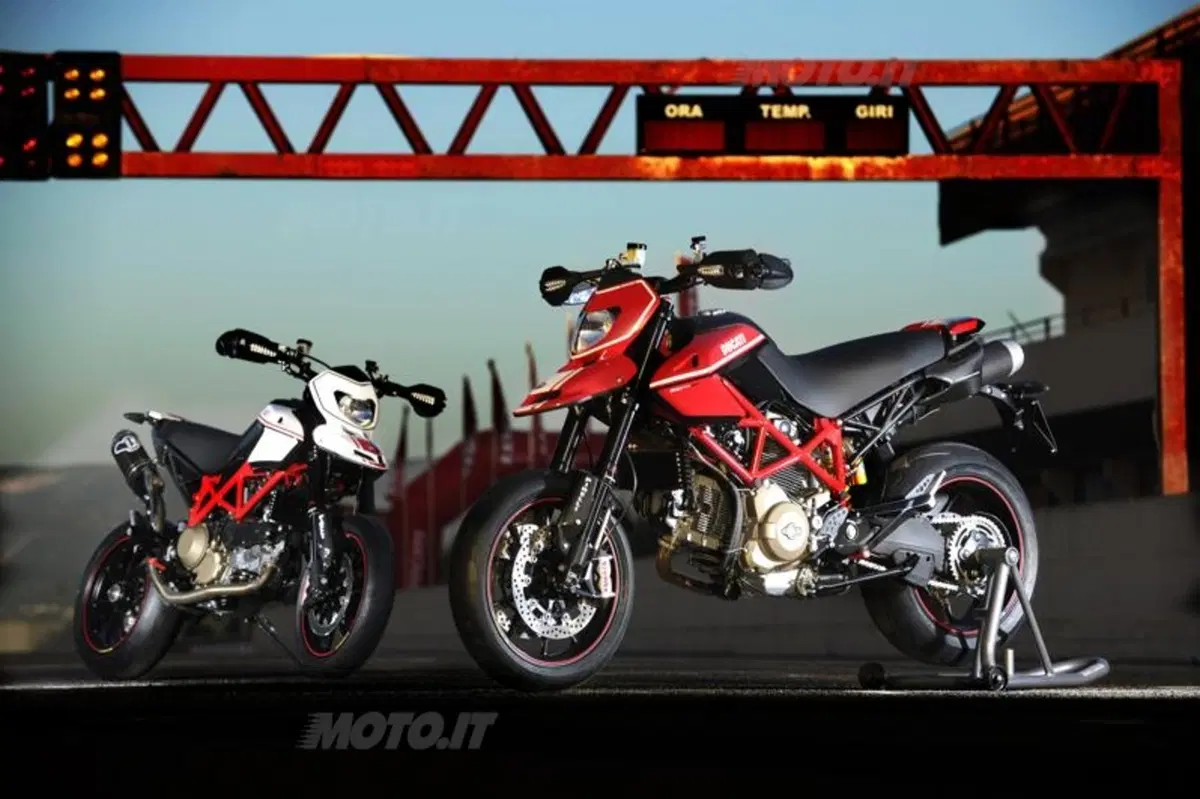 Ducati Hypermotard 1100 EVO ed EVO SP  (15)