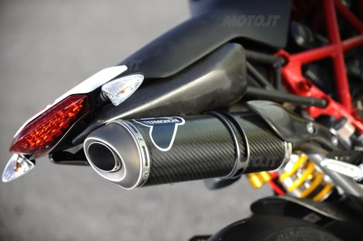 Ducati Hypermotard 1100 EVO ed EVO SP  (25)