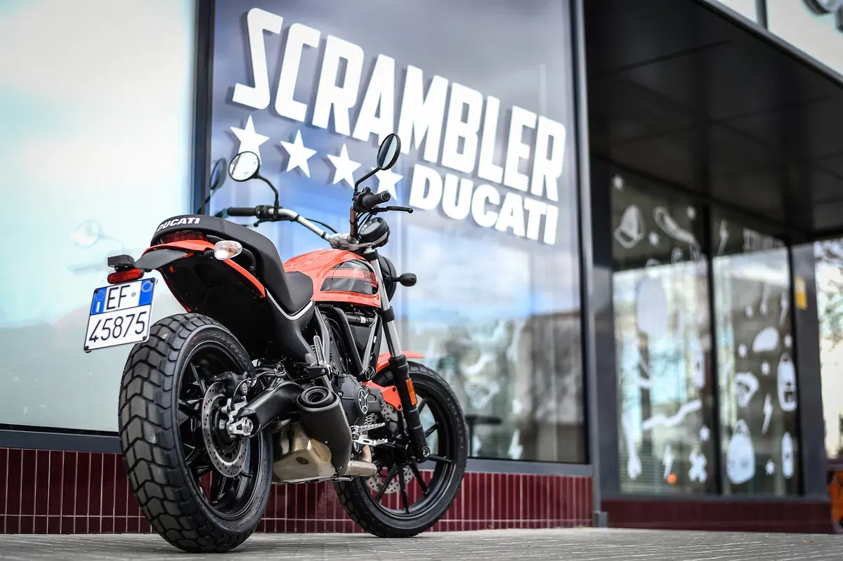 Ducati Scrambler Sixty2 (16)