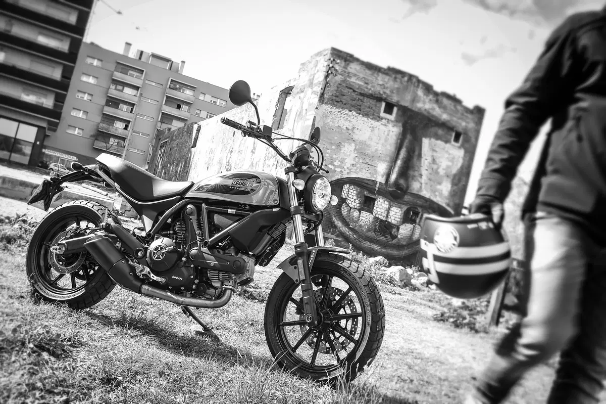 Ducati Scrambler Sixty2 (40)