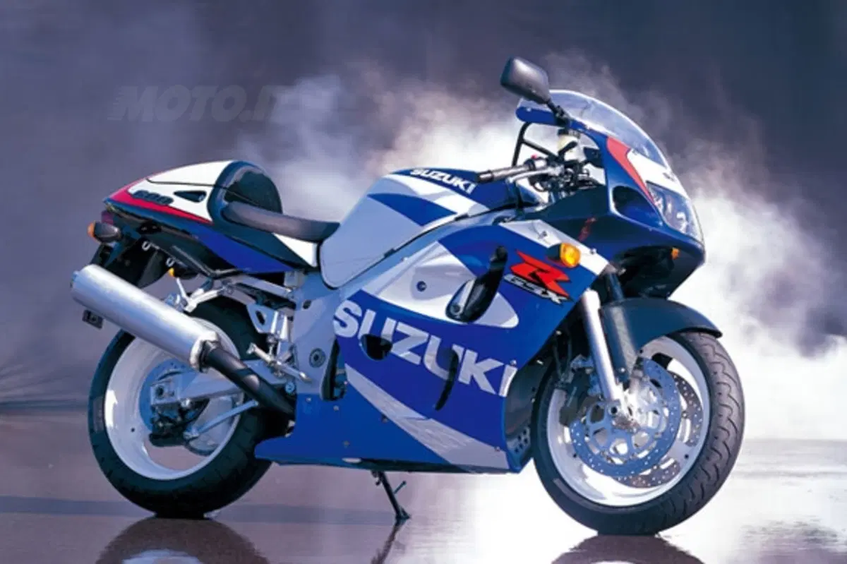 Suzuki festeggia i 25 anni della GSX-R (6)