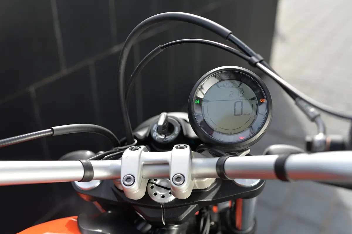 Ducati Scrambler Sixty2 (32)