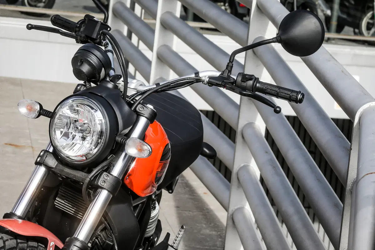 Ducati Scrambler Sixty2 (38)