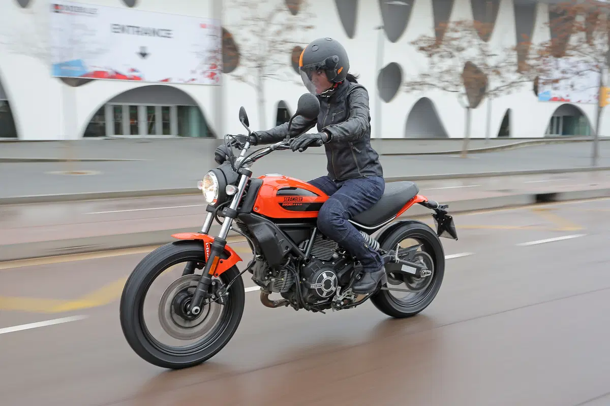 Ducati Scrambler Sixty2 (5)