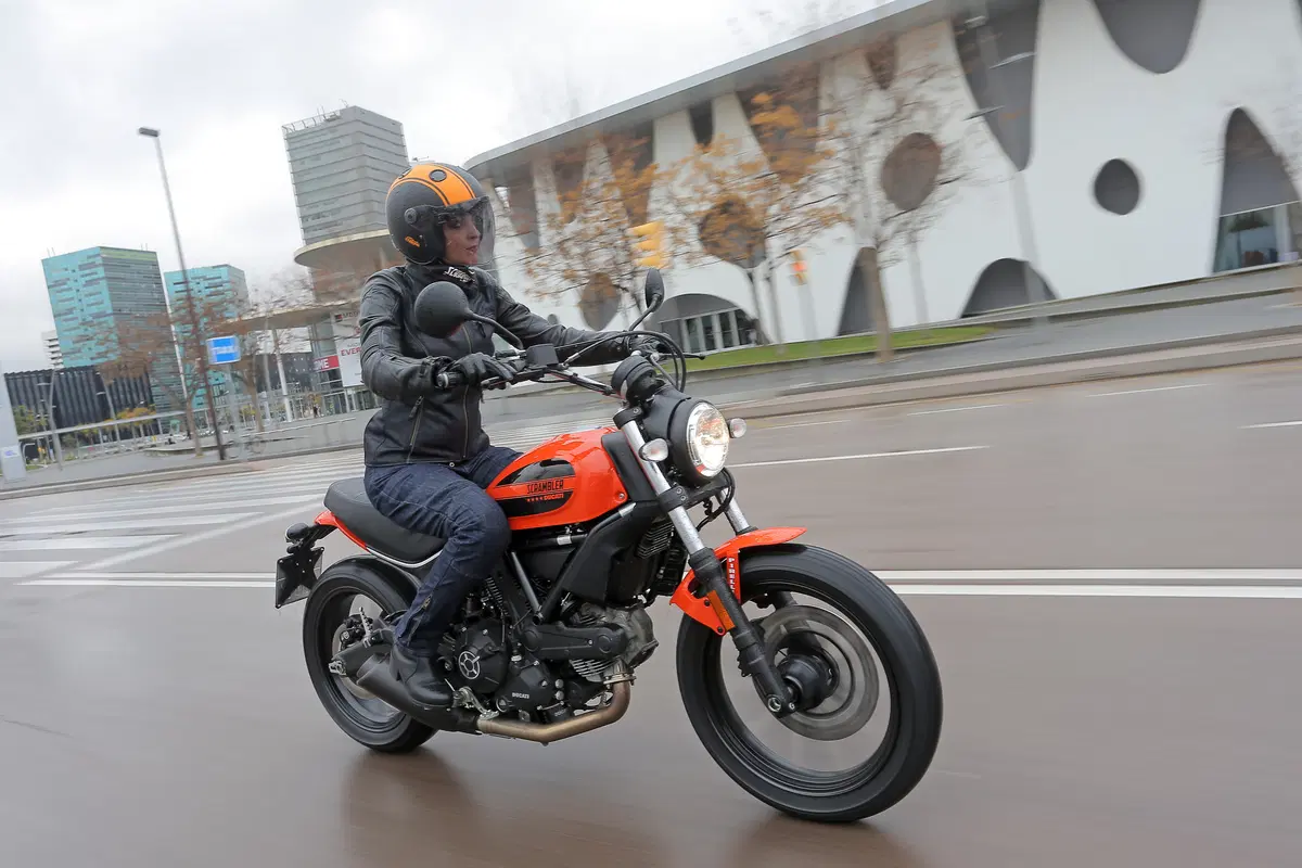 Ducati Scrambler Sixty2 (7)