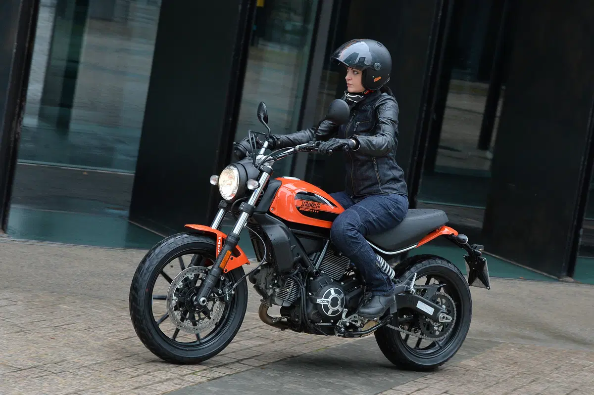 Ducati Scrambler Sixty2 (6)