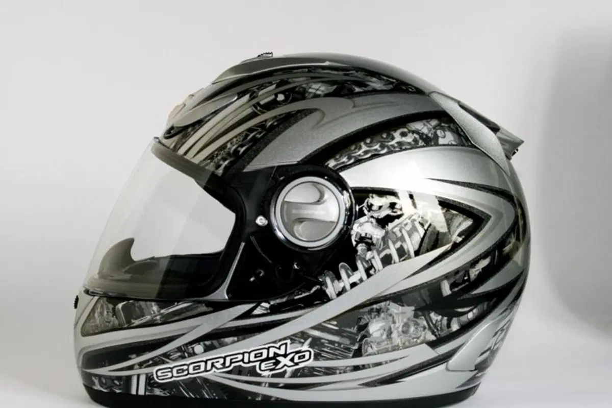 Speciale caschi: Scorpion EXO 750  (7)