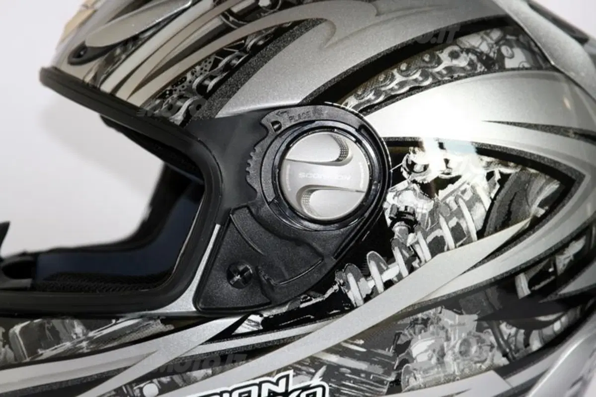 Speciale caschi: Scorpion EXO 750  (10)