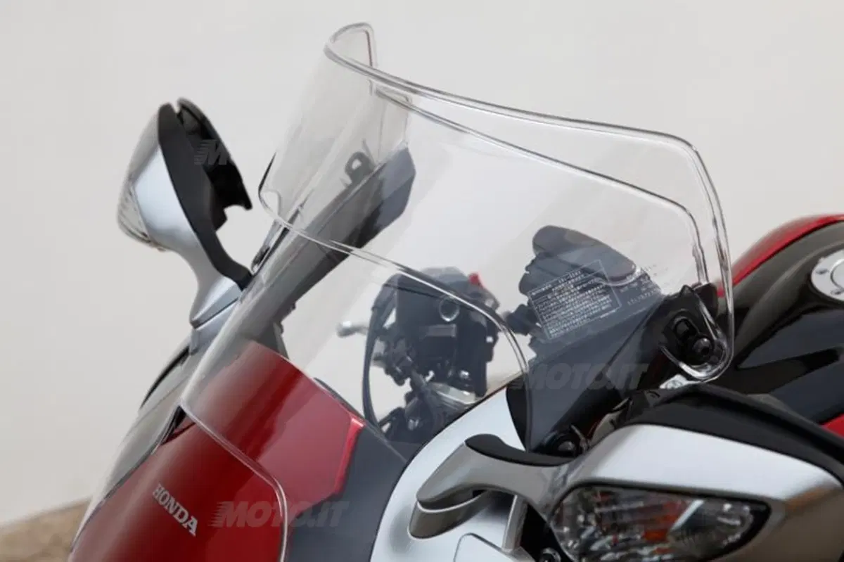 Honda VFR 1200 F  (26)