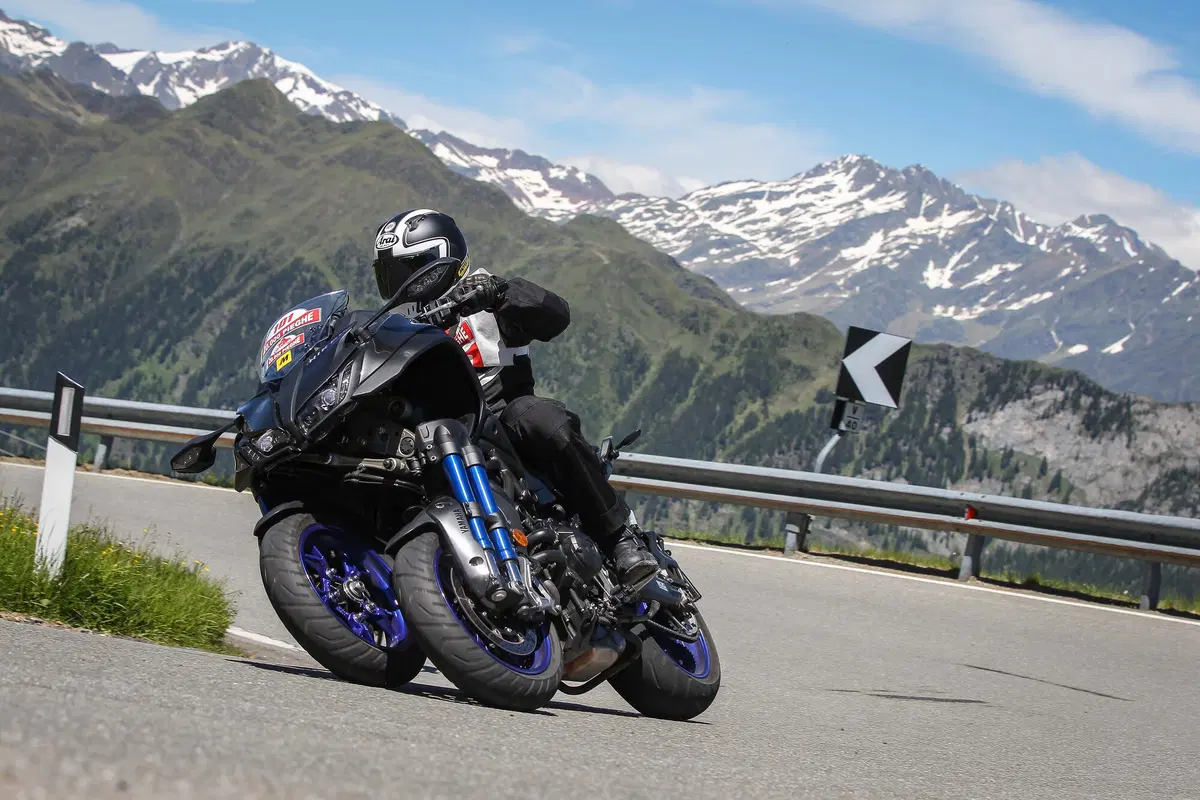 Yamaha Niken a 20.000 Pieghe - Day 1: la divora passi! (4)