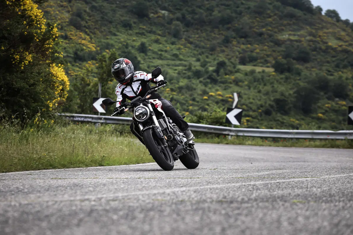 Honda CB300R TEST