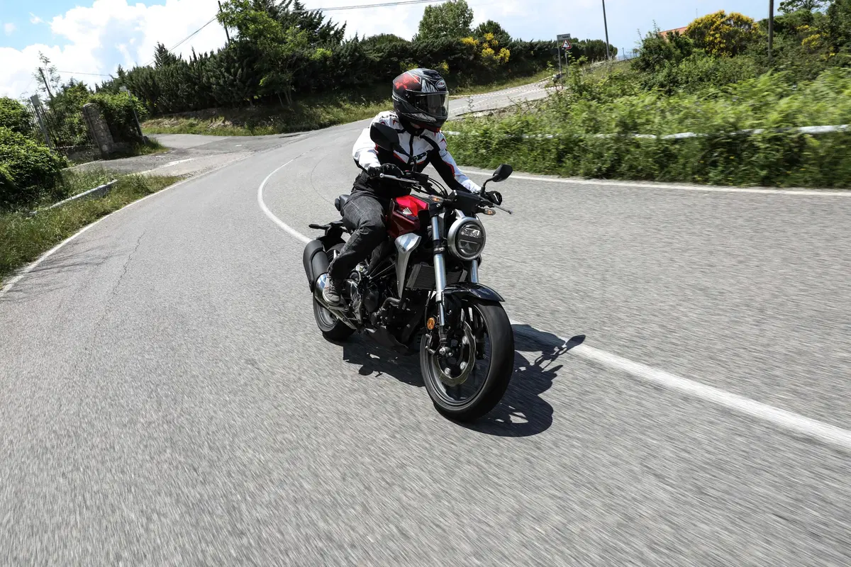 Honda CB300R TEST (11)