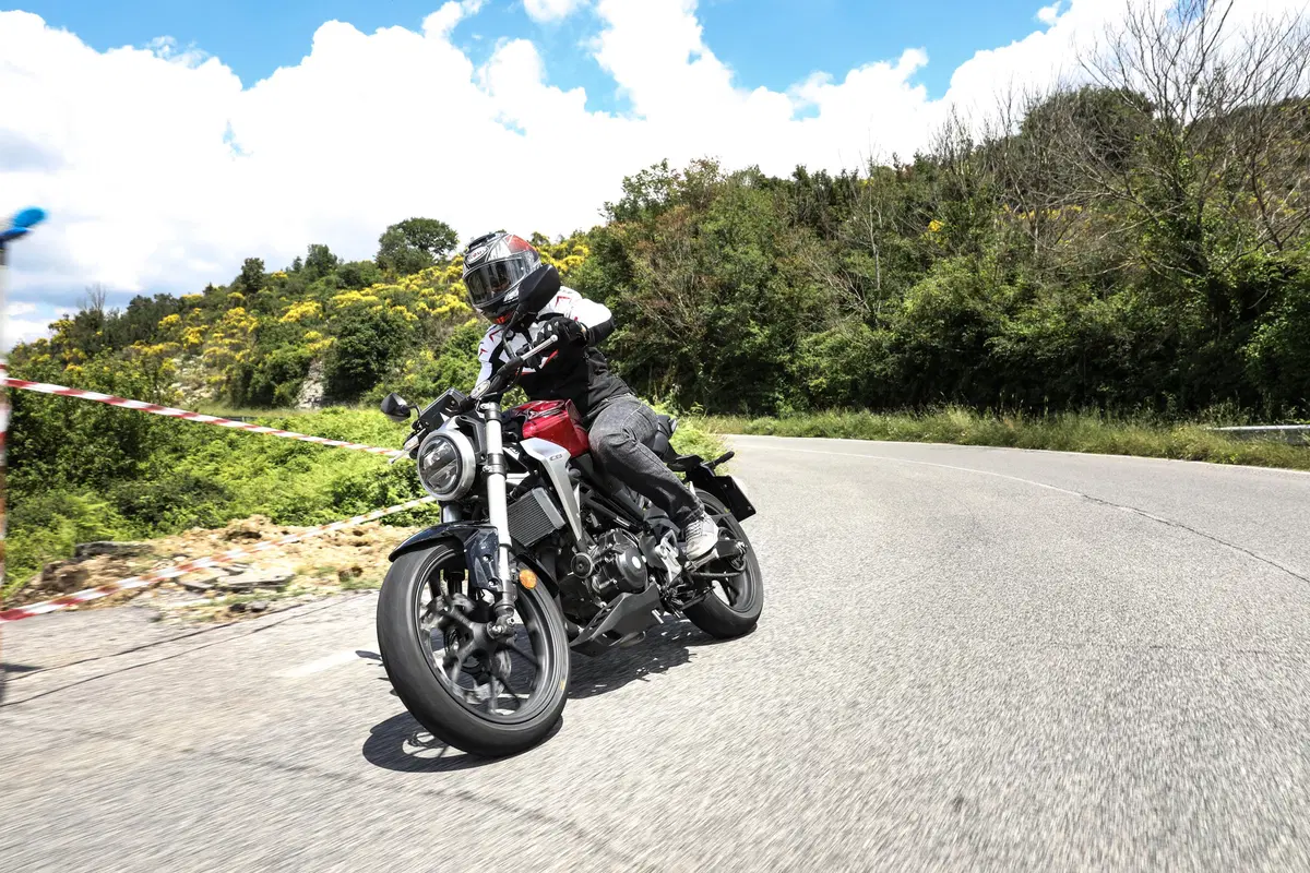 Honda CB300R TEST (3)