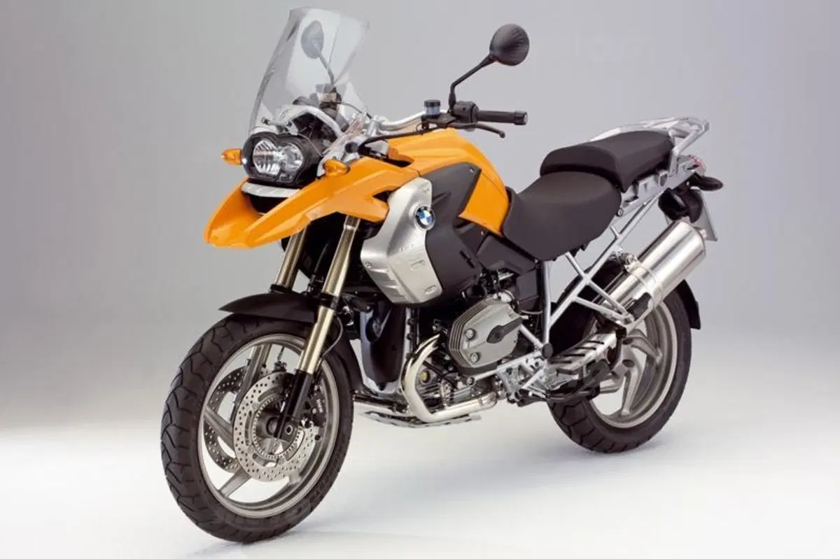 Lo scooter "ruba" l’8% di mercato alle moto (9)
