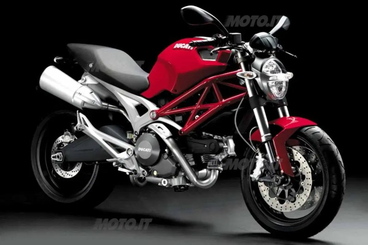 Lo scooter "ruba" l’8% di mercato alle moto (10)