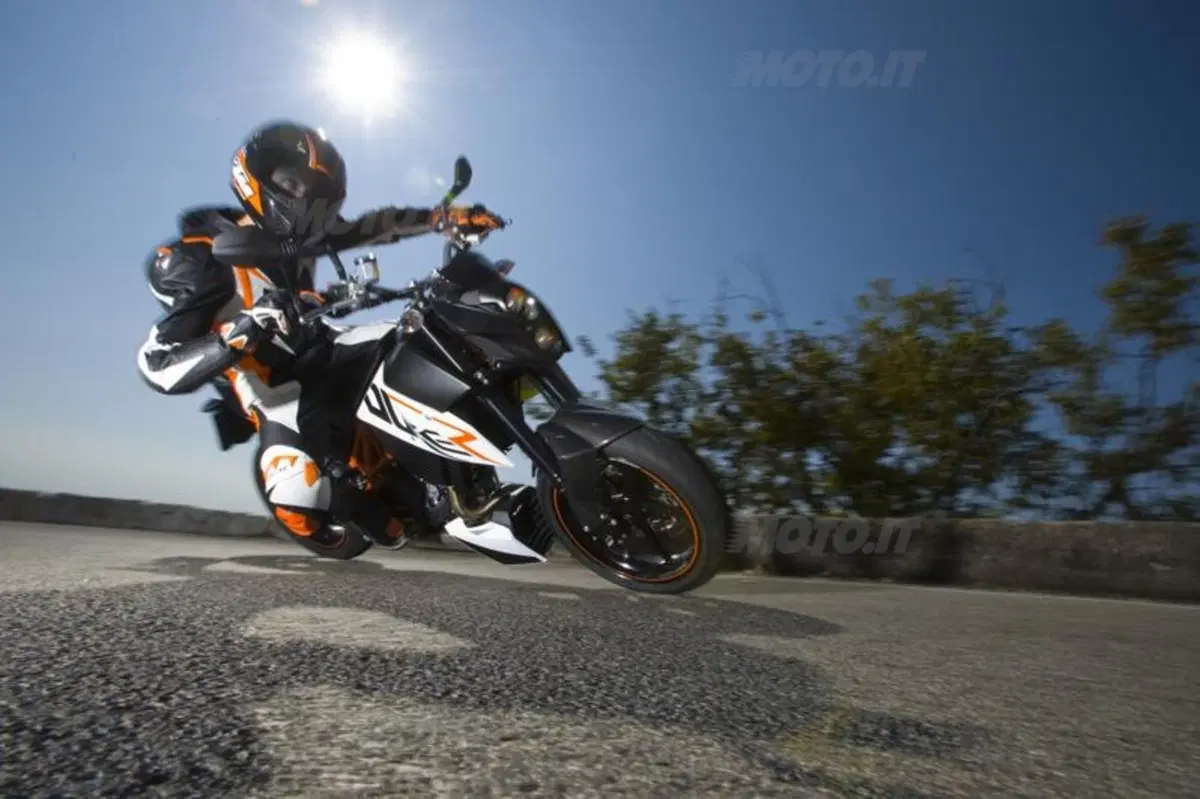 KTM Duke 690 R (9)