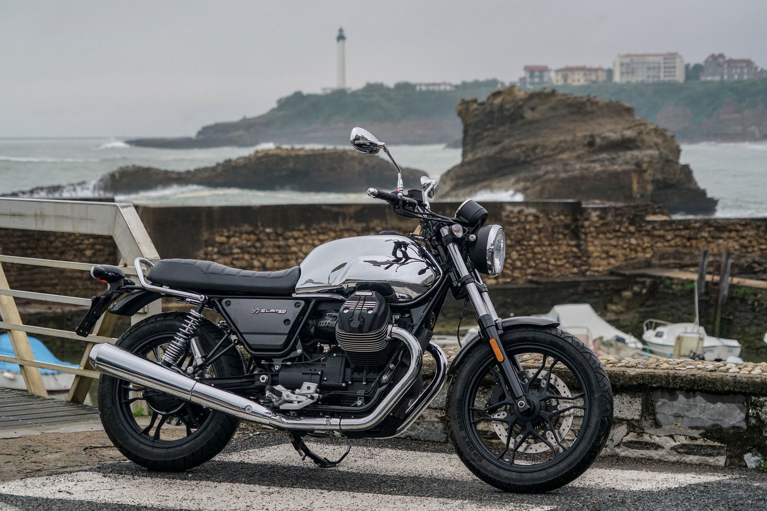 Moto Guzzi V7 III Limited, debutto a Wheels & Waves