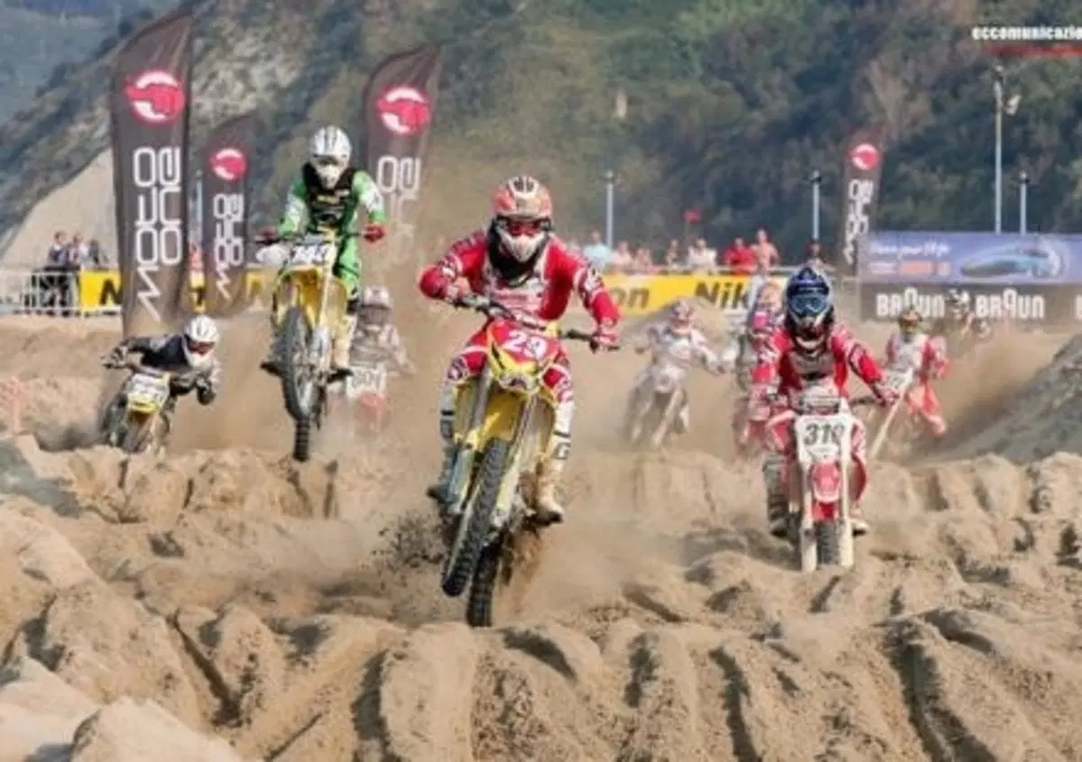 Il Supermarecross diventa "Campionati Internazionali su Sabbia"