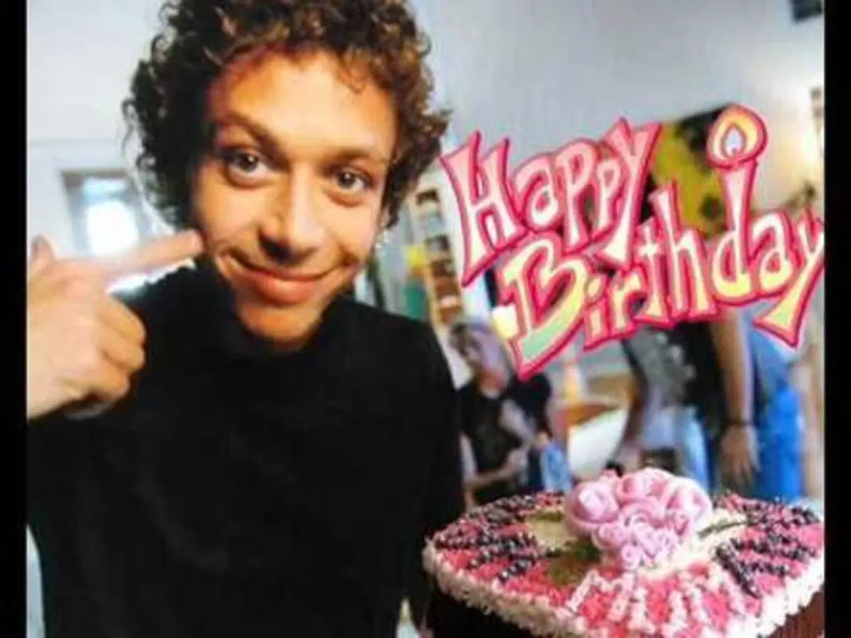 Valentino Rossi compie 37 anni e ancora è in pole (6)