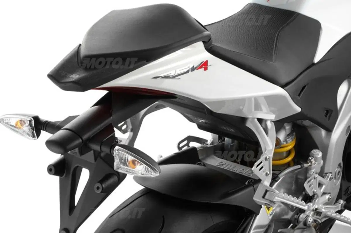 Aprilia RSV4 R  (29)