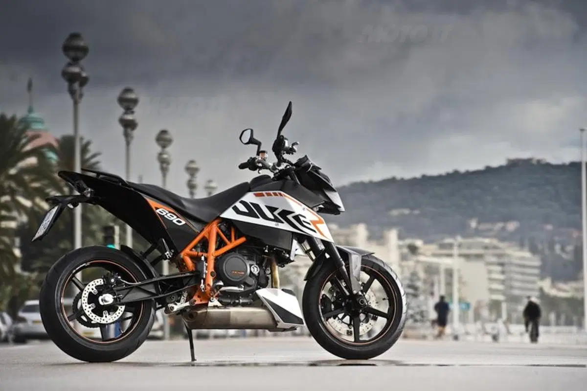 KTM Duke 690 R 