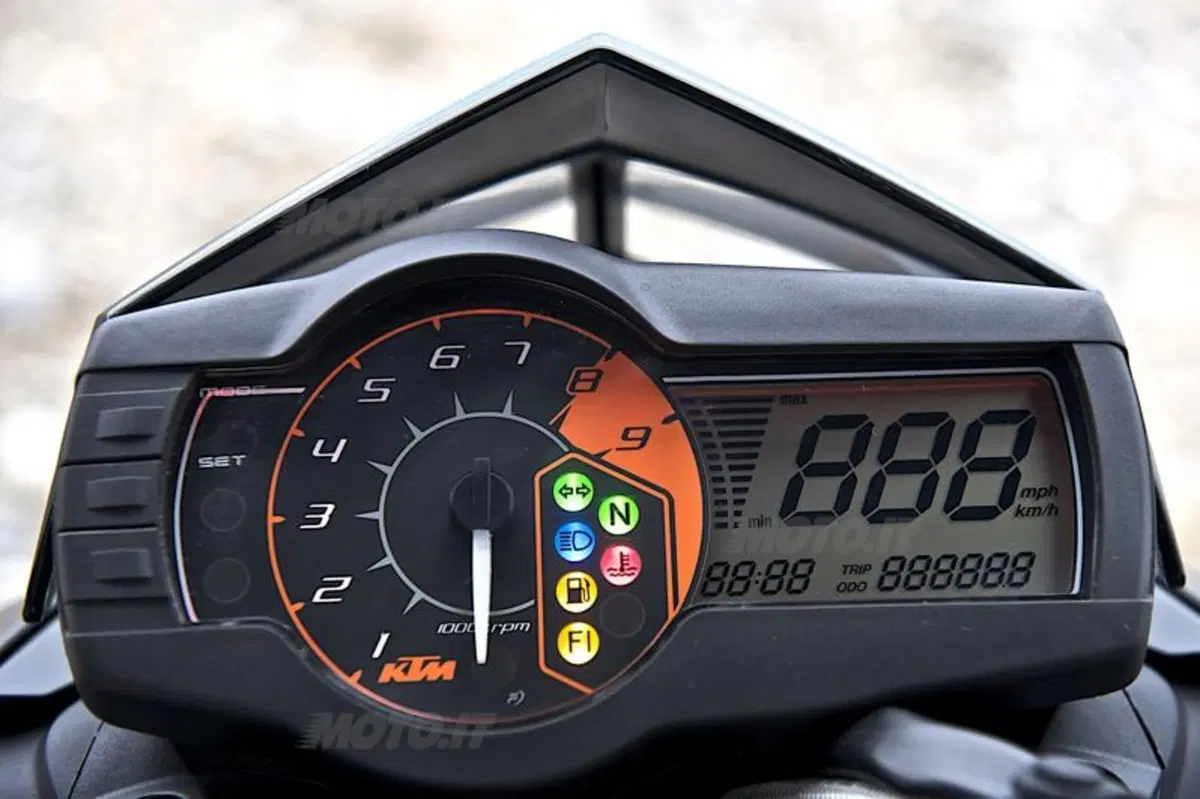 KTM Duke 690 R  (14)