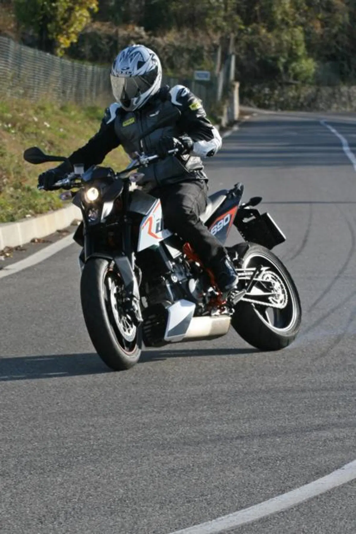 KTM Duke 690 R  (16)