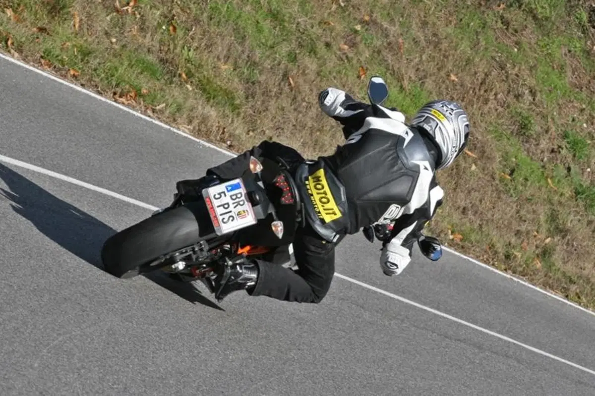 KTM Duke 690 R  (22)