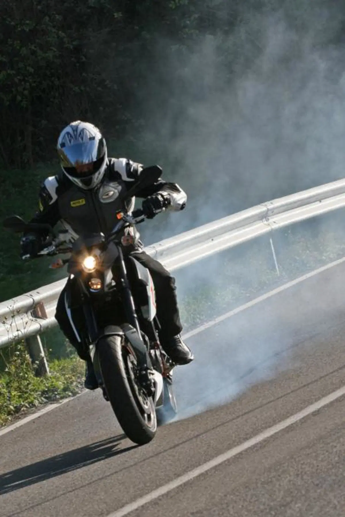 KTM Duke 690 R  (29)