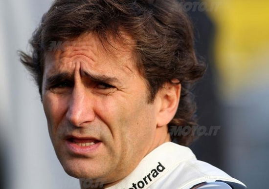 Alex Zanardi torna in pista con la moto