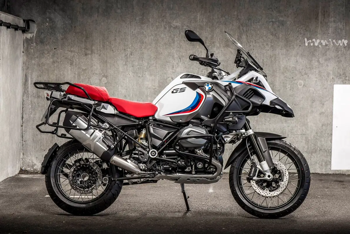 BMW R 1200. Serie speciale Iconic 100 (6)