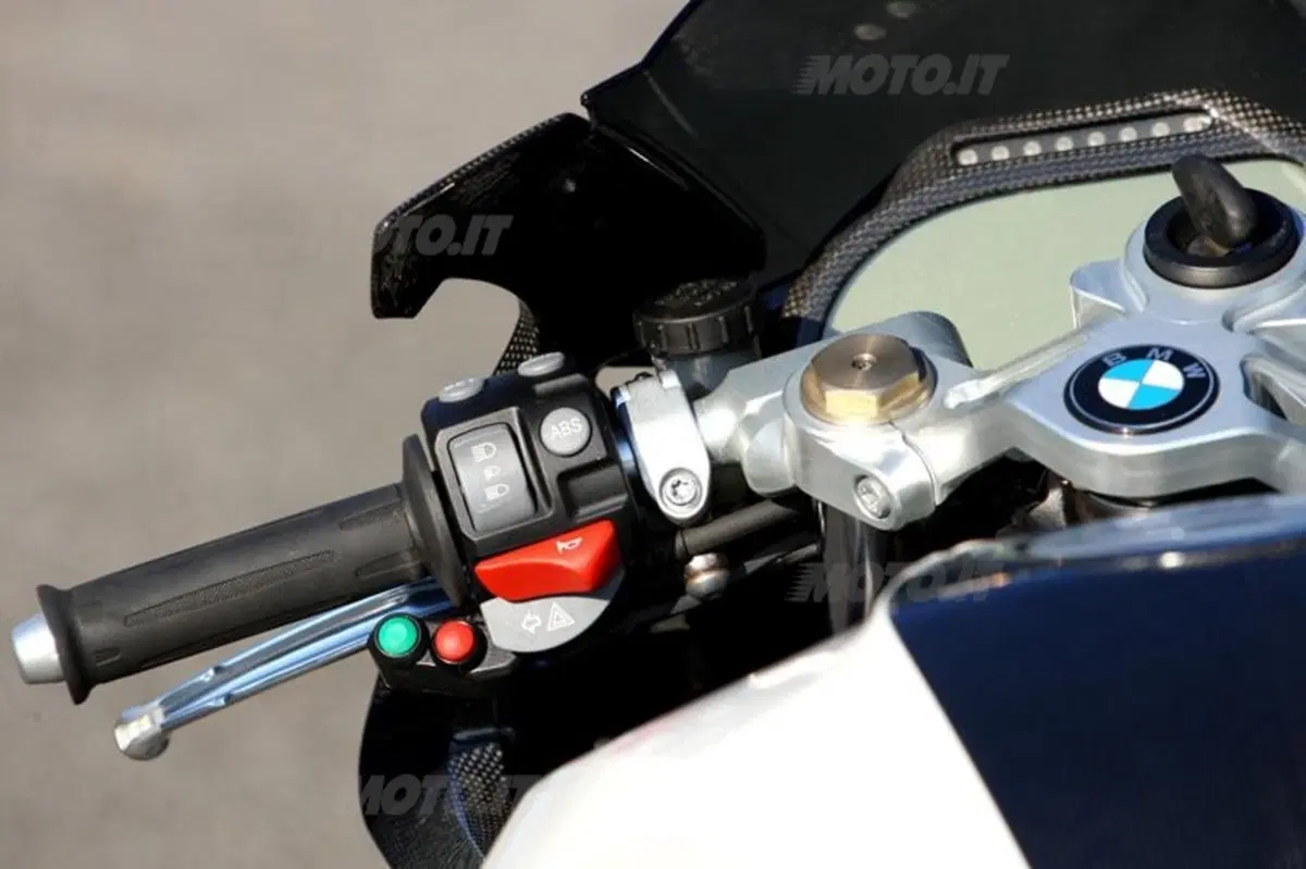 Alex Zanardi torna in pista con la moto (9)