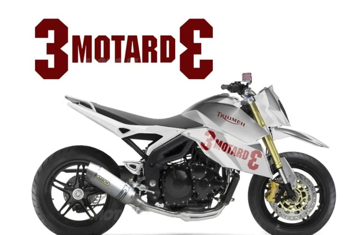 Threemotard Triumph "da neve" (6)