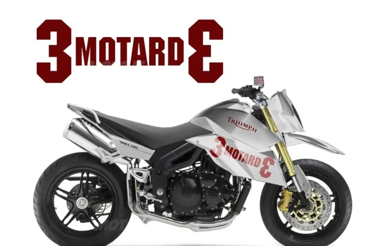 Threemotard Triumph "da neve" (7)