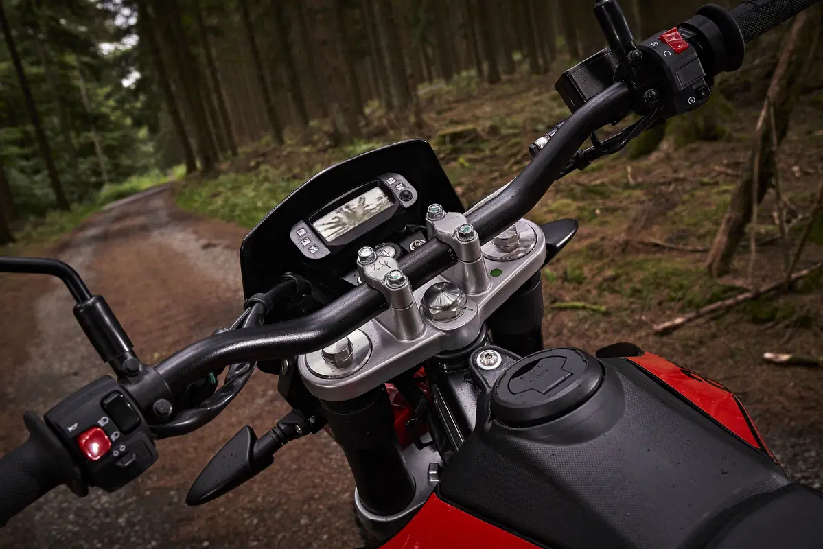 Aprilia RX 125 e SX 125. Doppia personalità (10)